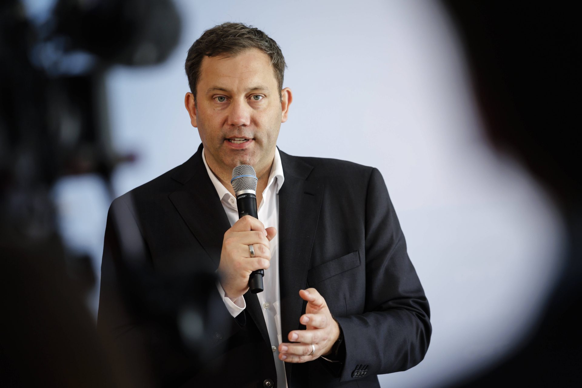 Klingbeil möchte mögliches AfD-Verbot prüfen lassen - Apollo News