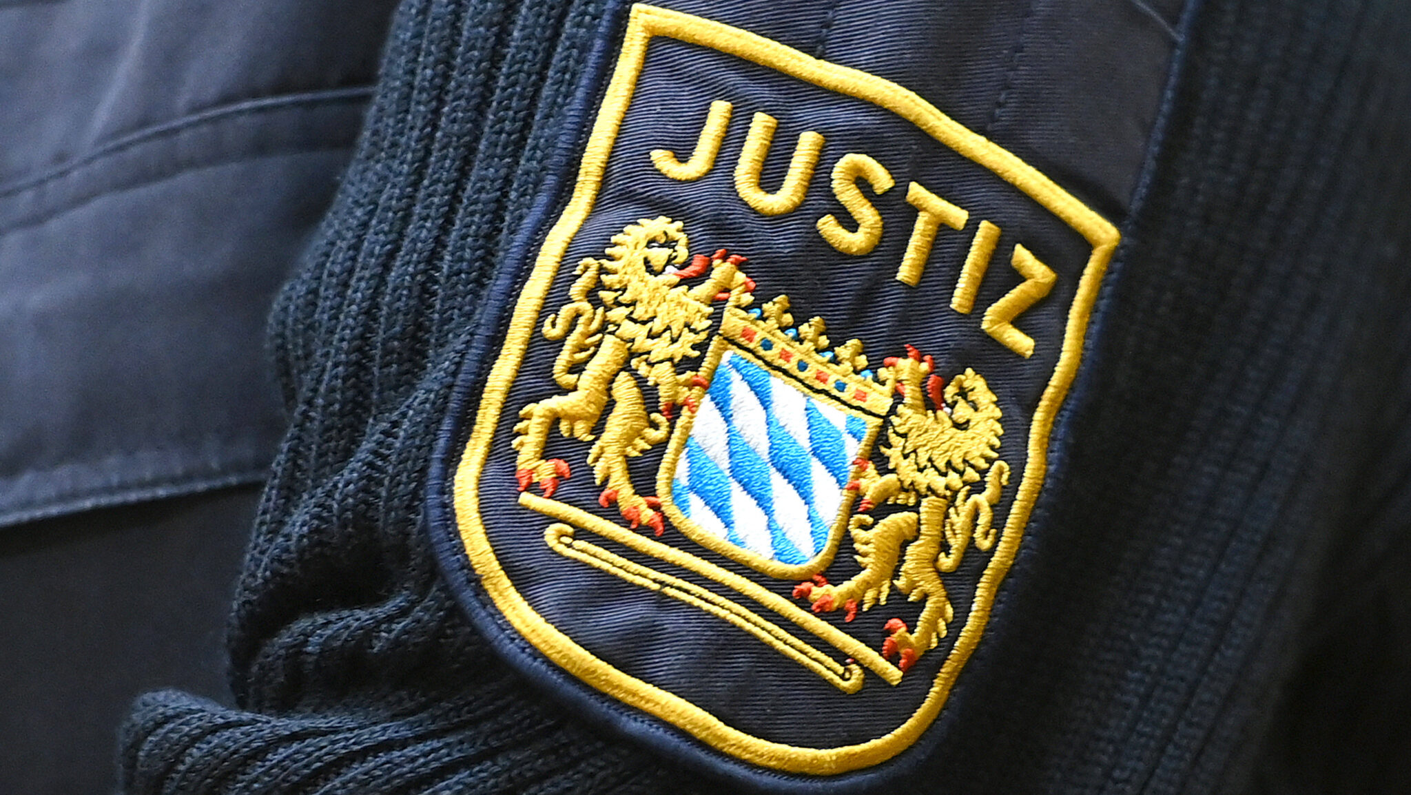 Abgeschobener Iraker Belästigt Frauen Und Mädchen Täter (23) Kommt Immer Wieder - hua26oc