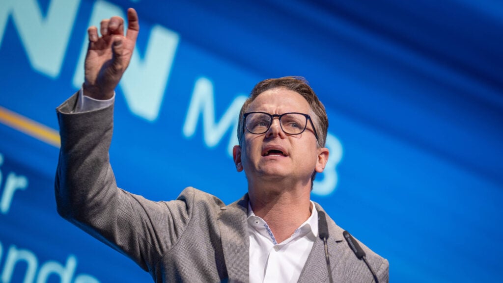 „Weidel entwickelt sich selbst zum rechtsextremen Verdachtsfall“: Linnemann attackiert AfD-Chefin